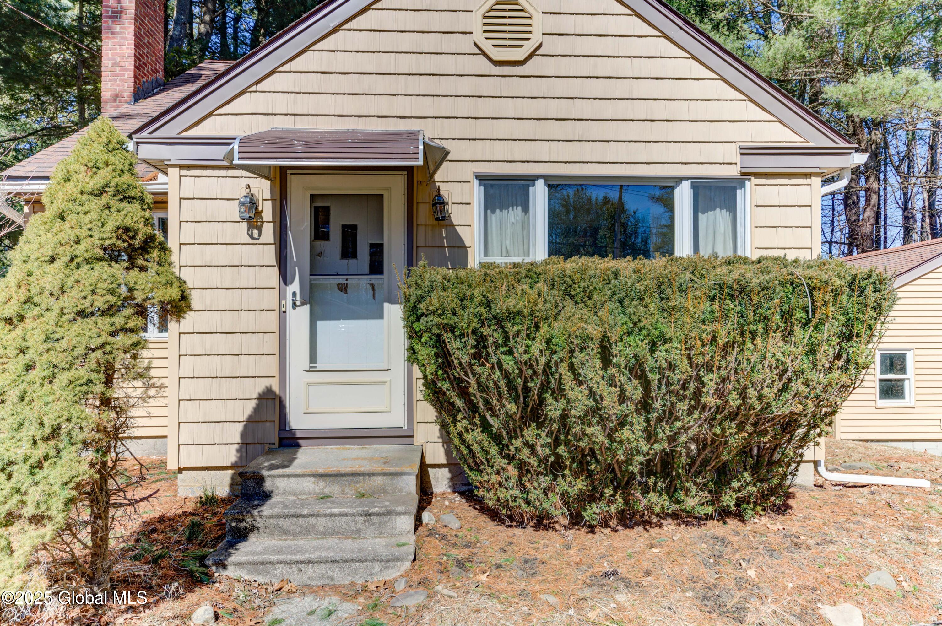 4695 Hurst Road, Altamont, New York image 3