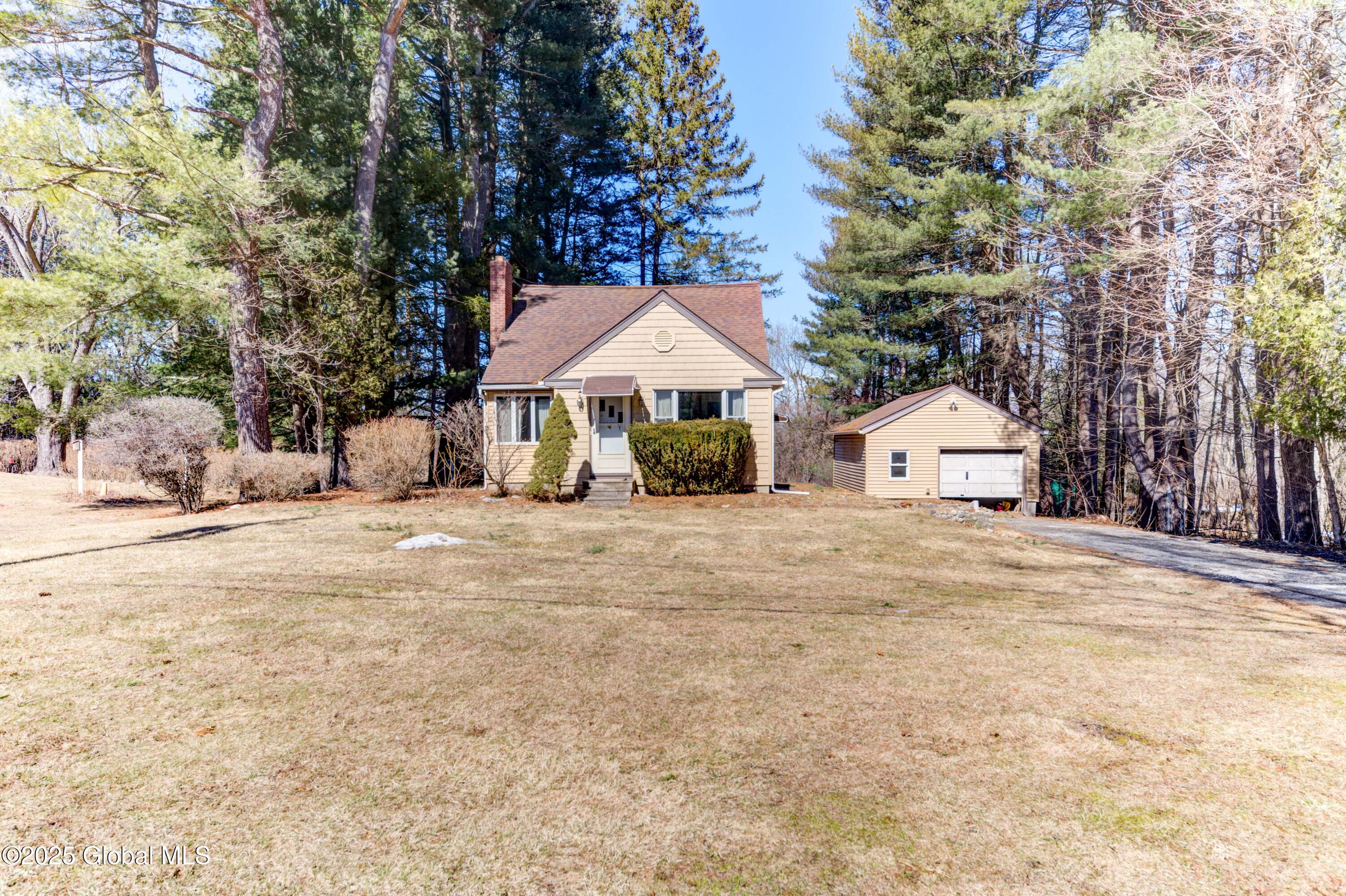 4695 Hurst Road, Altamont, New York image 2