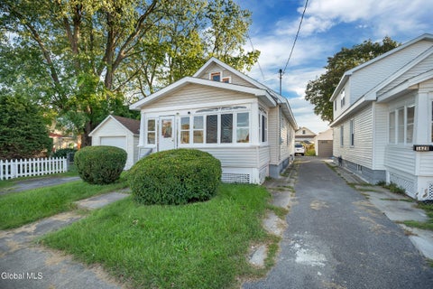 Homes For Sale - 1632 Hawthorne Street<br/> Schenectady County, Schenectady, NY 12303