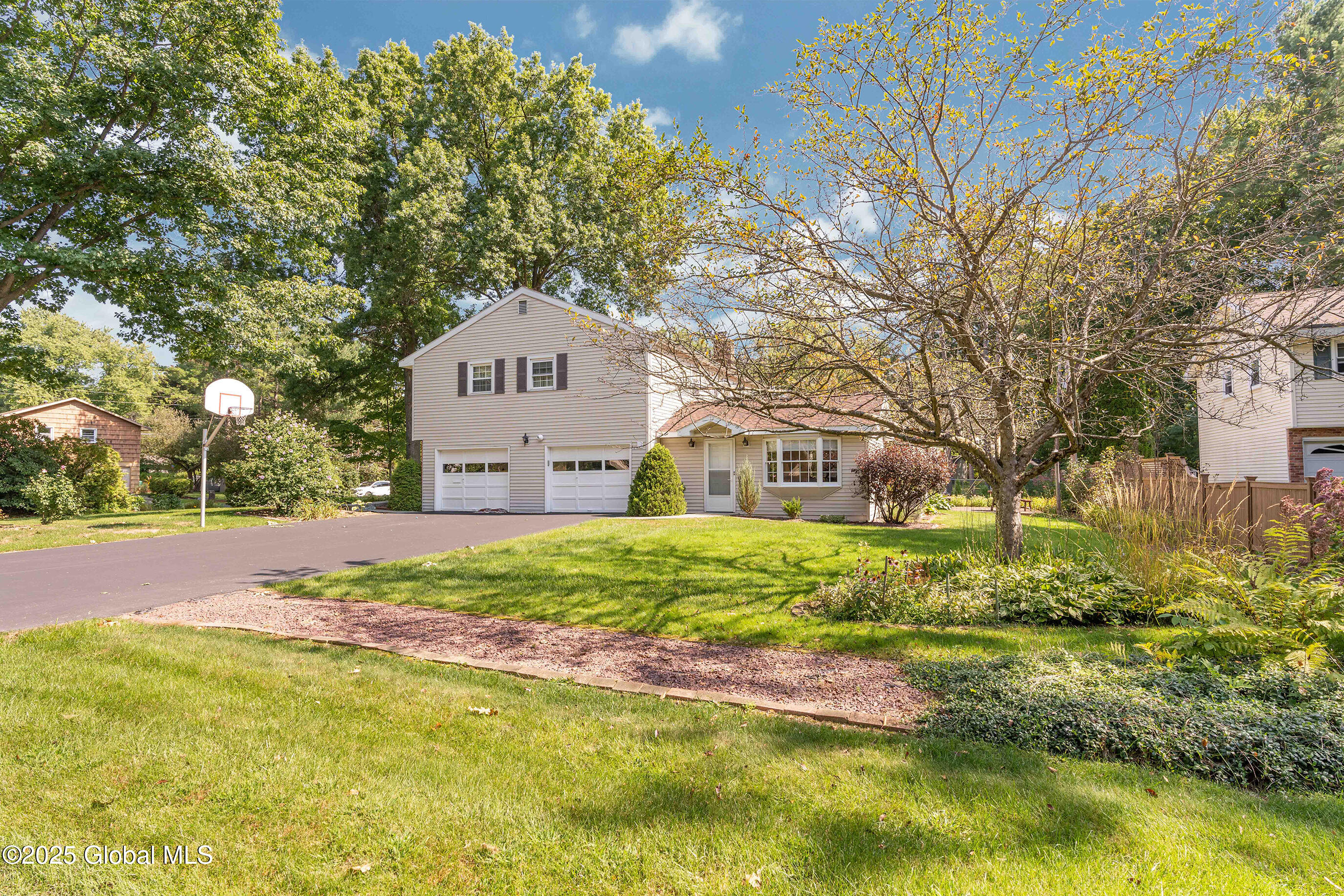 3 Rita Court, Delmar, New York image 3