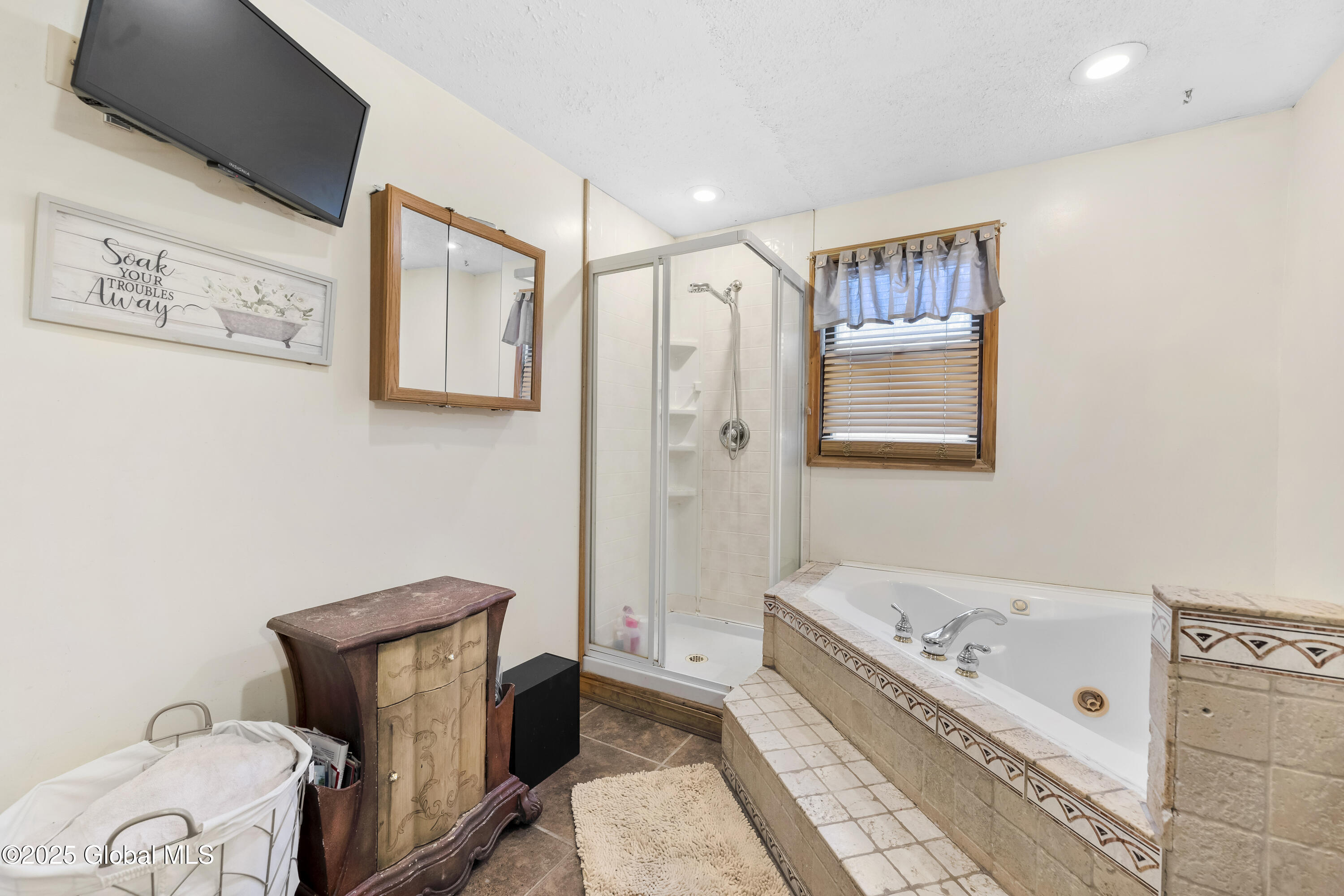 8 Amy Lane, Queensbury, New York image 16