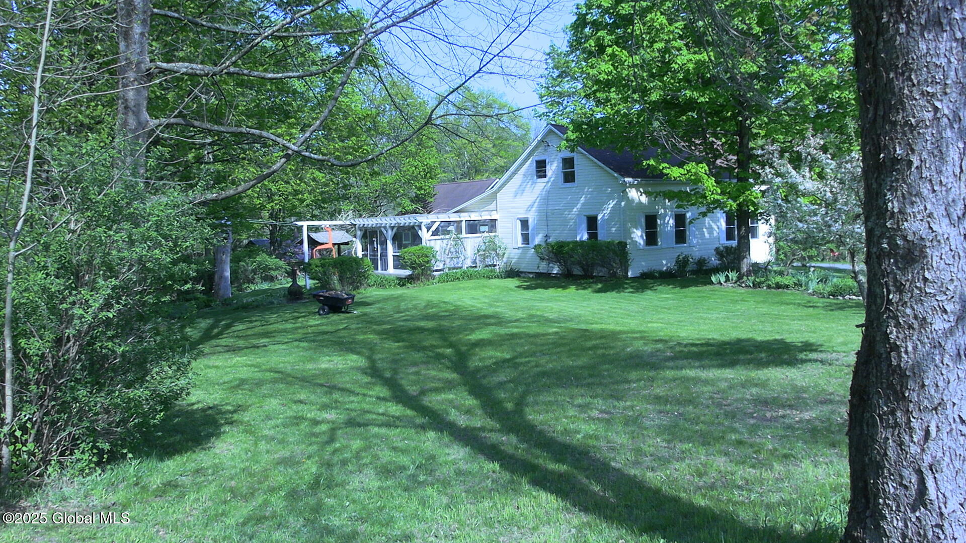 116 Dennie Road, Mayfield, New York image 1