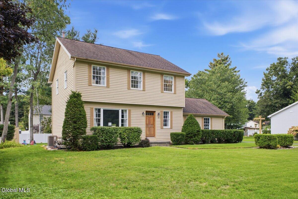 16 Oak Tree Circle