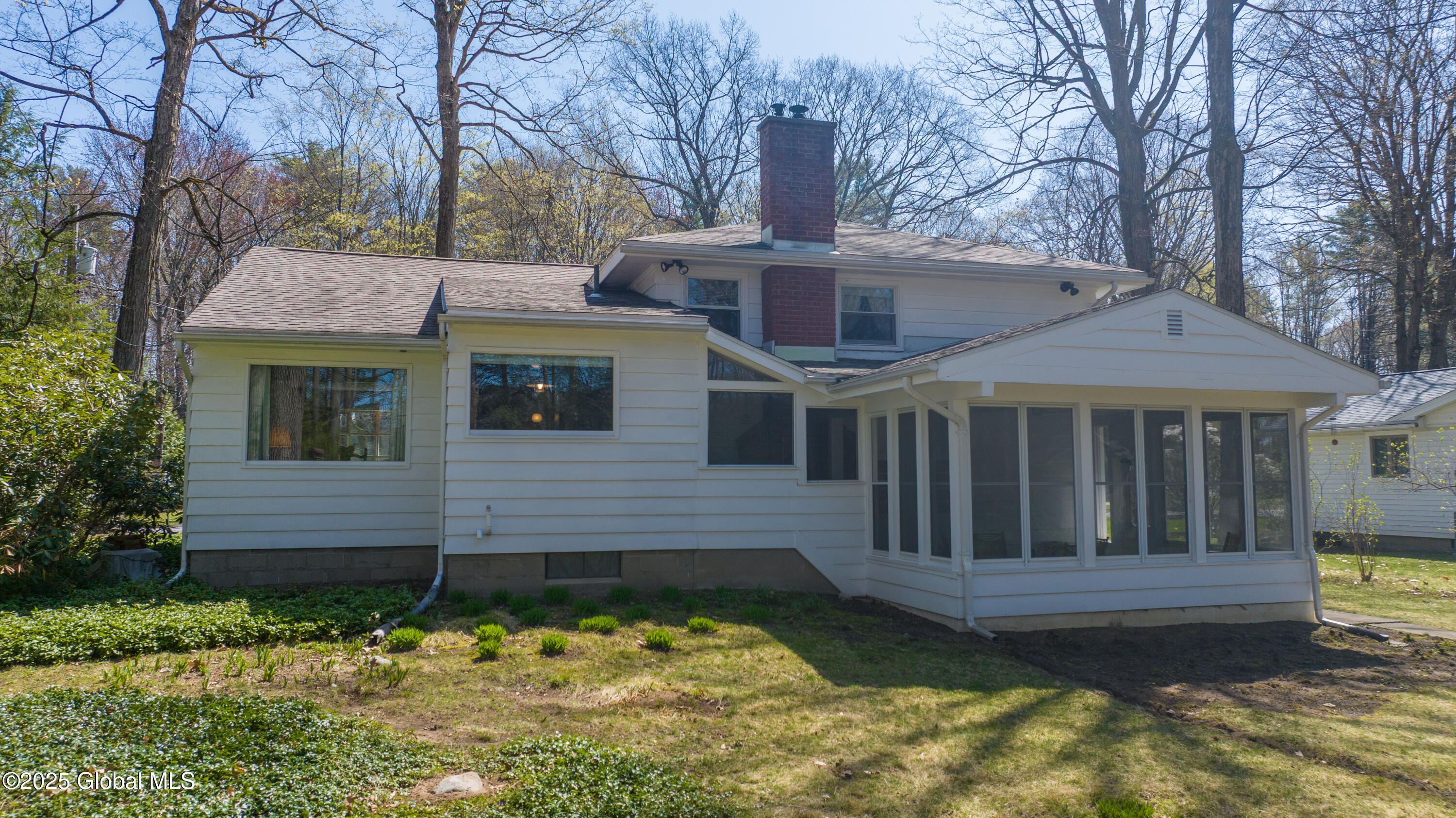 20 Loughberry Road, Saratoga Springs, New York image 3