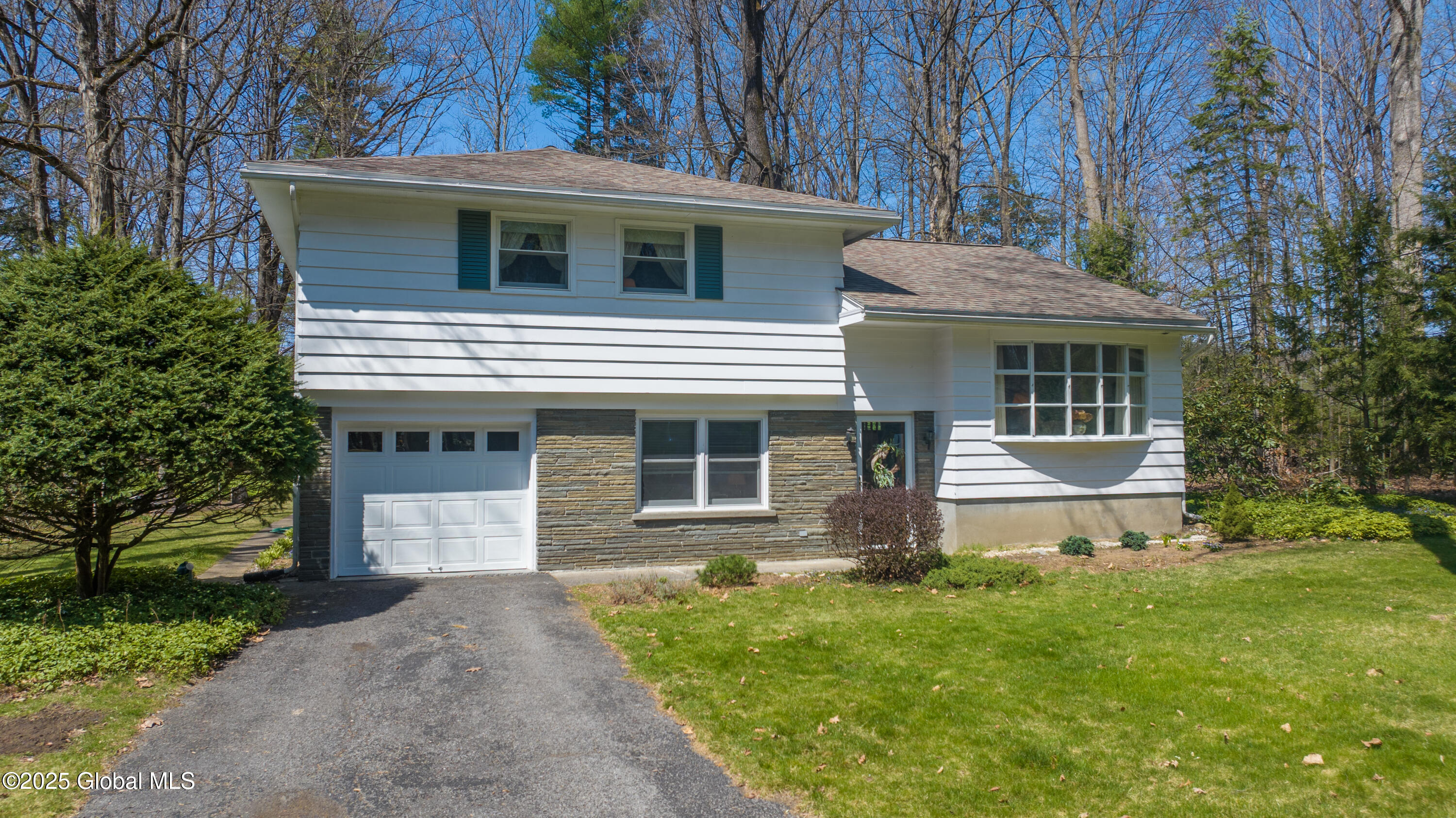 20 Loughberry Road, Saratoga Springs, New York image 47