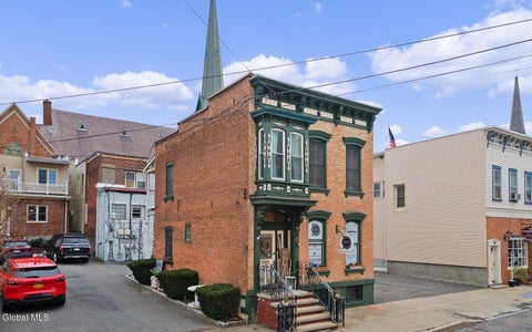 Homes For Sale - 153 Barrett Street<br/> Schenectady County, Schenectady, NY 12305