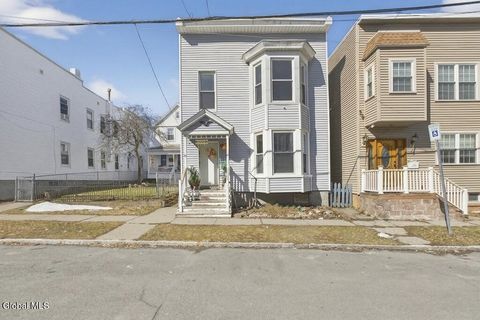 Multifamily For Sale - 1525 6th Avenue<br/> Watervliet, NY 12189
