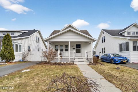 Photo of 53 Fleetwood Avenue, Albany, NY 12208 (MLS # 202613467)