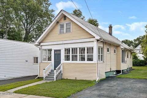 Photo of 17 Tremont Street, Albany, NY 12205 (MLS # 202621865)