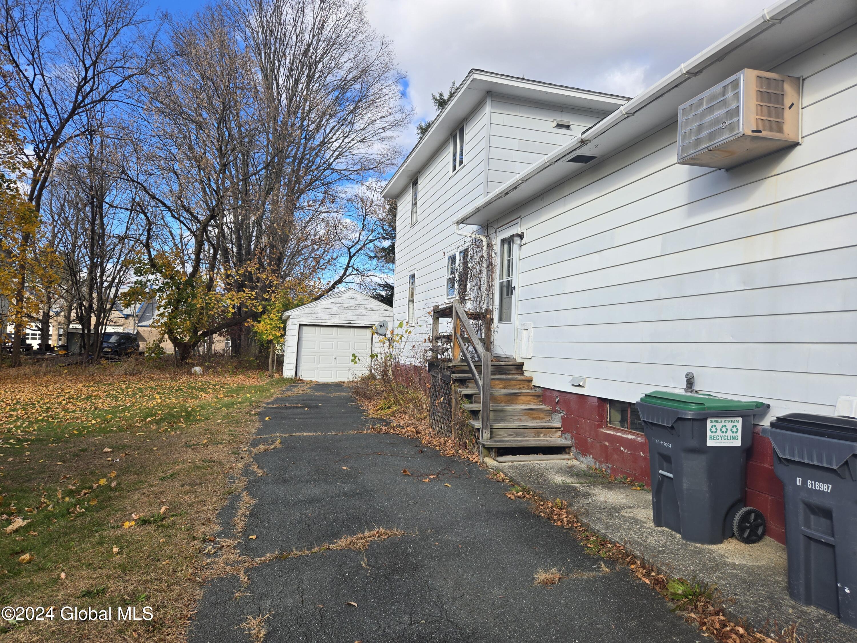 21 Rogers Avenue, Hoosick Falls, New York image 5