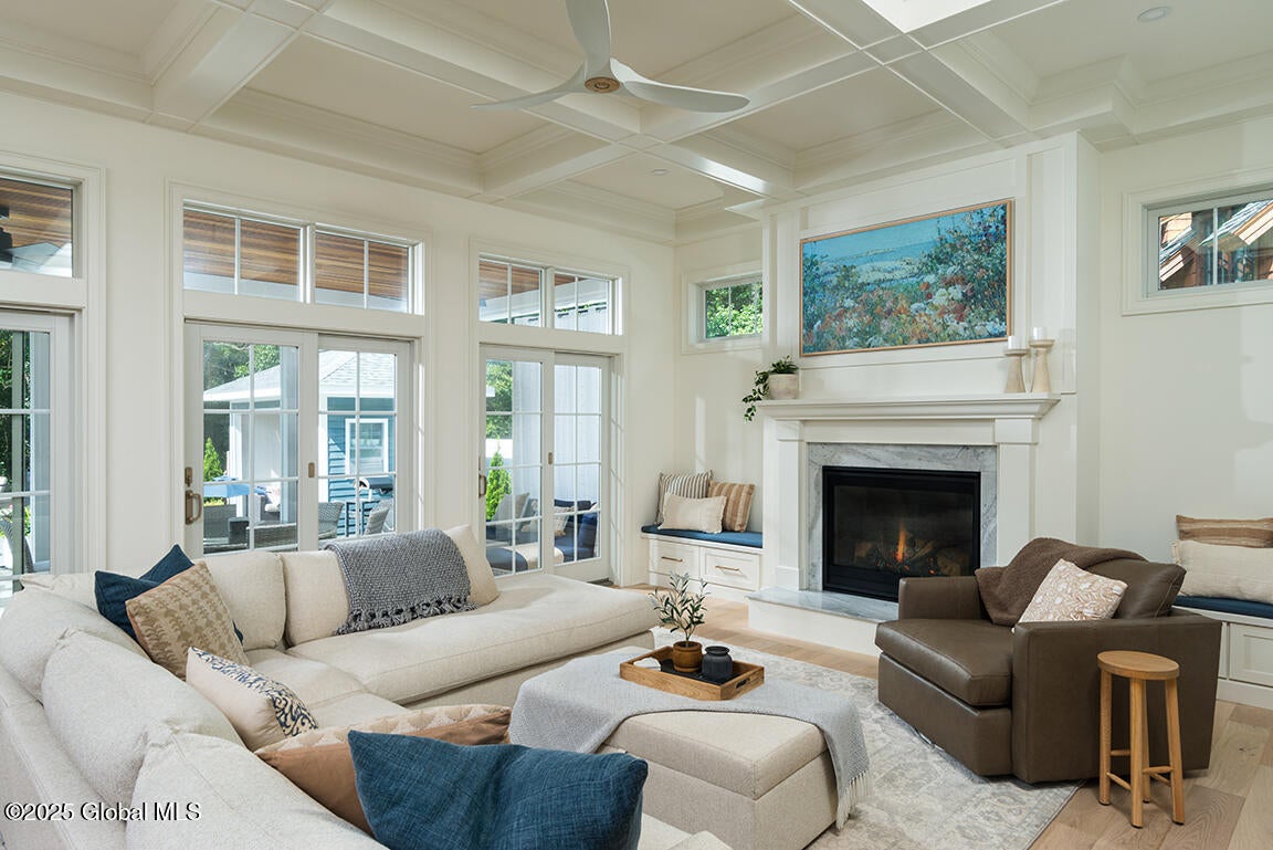 2 Arlington Circle