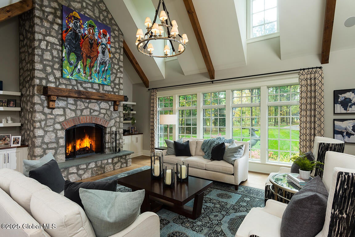 2 Arlington Circle