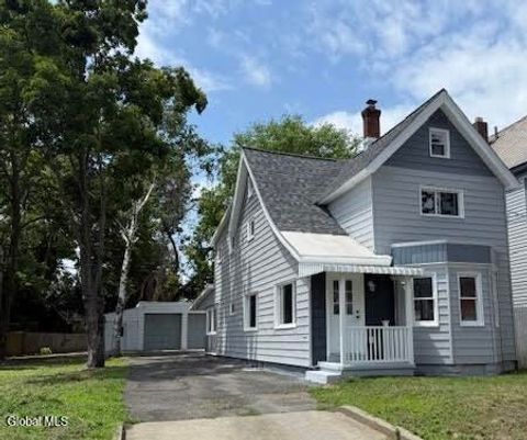 Photo of 1338 Crane Street, Schenectady, NY 12303 (MLS # 202521722)