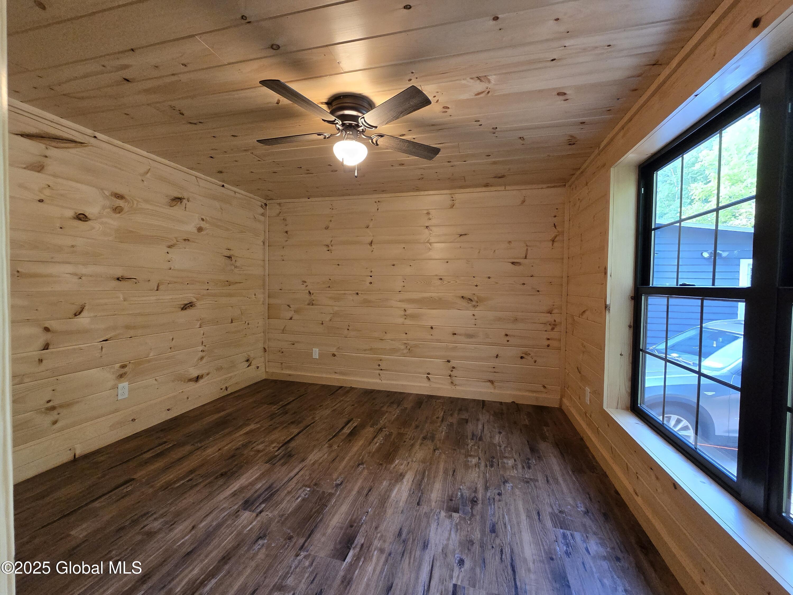 85 Hunt Lake Road, Corinth, New York image 11