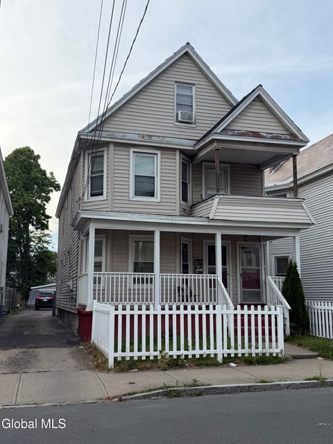 Multifamily For Sale - 131 Furman Street<br/> Schenectady, NY 12304