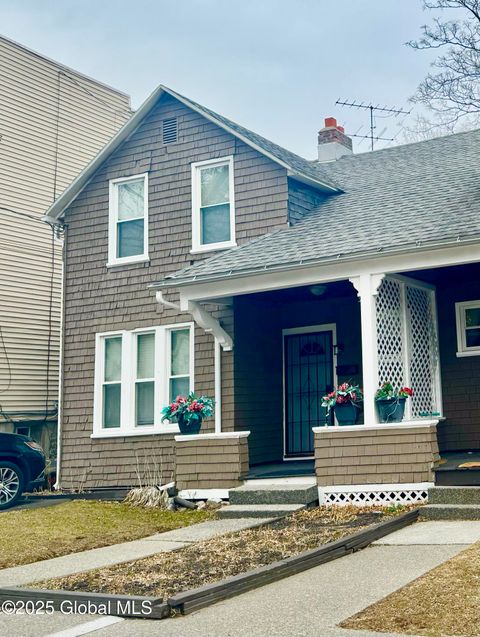 MLS: 202513261