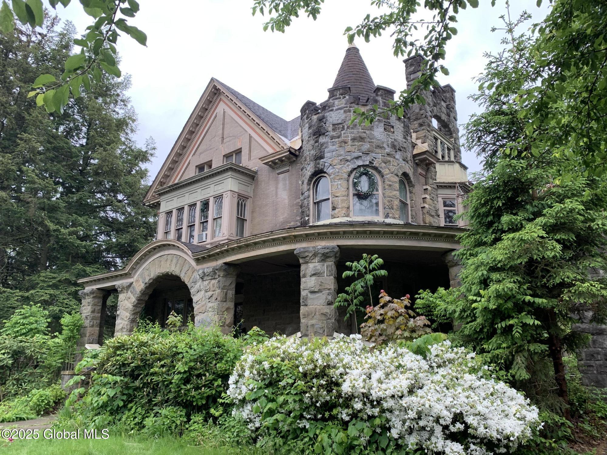 1077 University Place, Schenectady, New York image 3