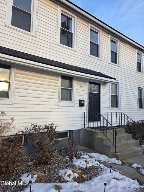 Photo of 669 Pawling Avenue Ave #2, Troy, NY 12180 (MLS # 202611283)