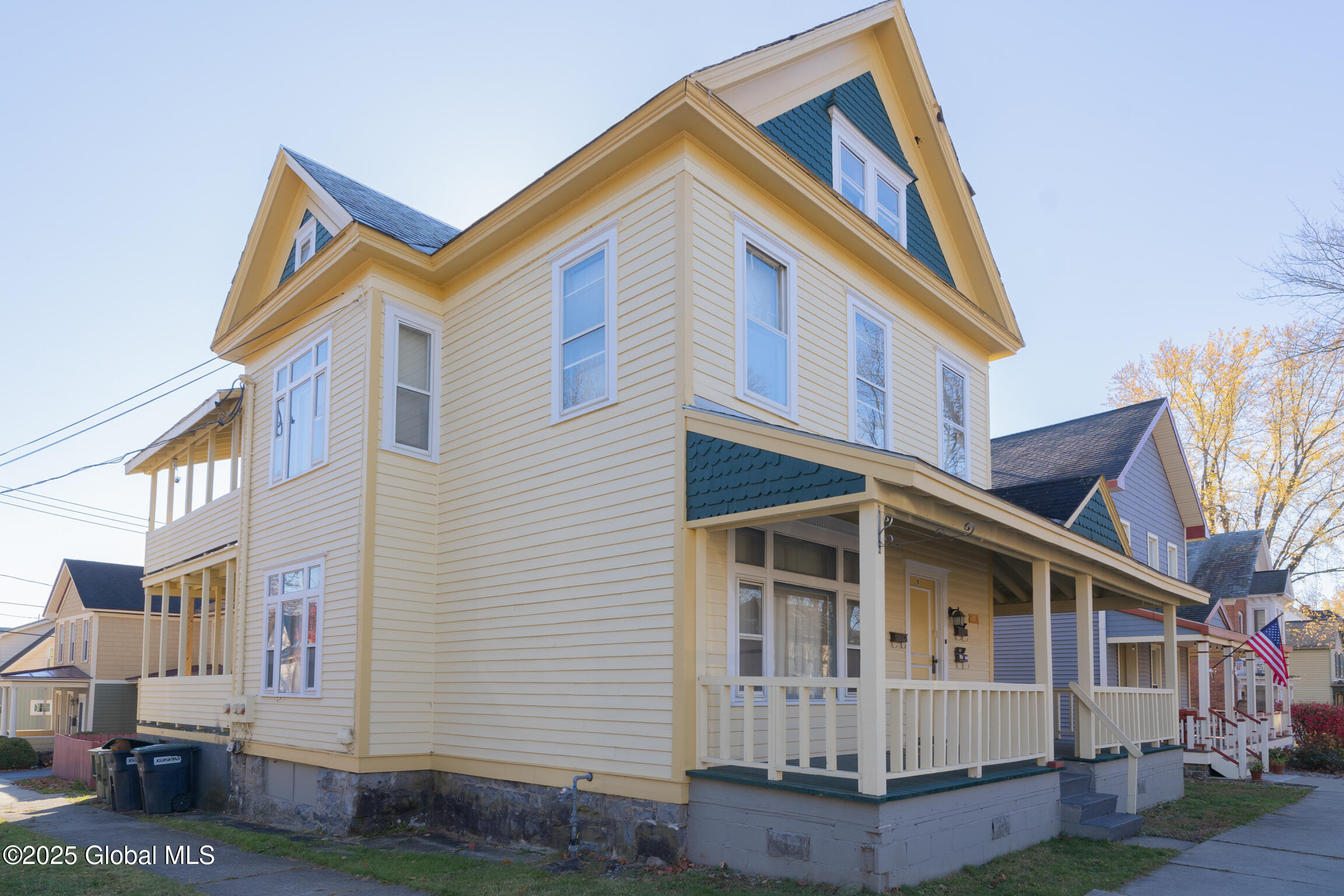 Saratoga Springs, New York 12866, United States, 5 Bedrooms Bedrooms, ,4 BathroomsBathrooms,Residential,Contingent,191566