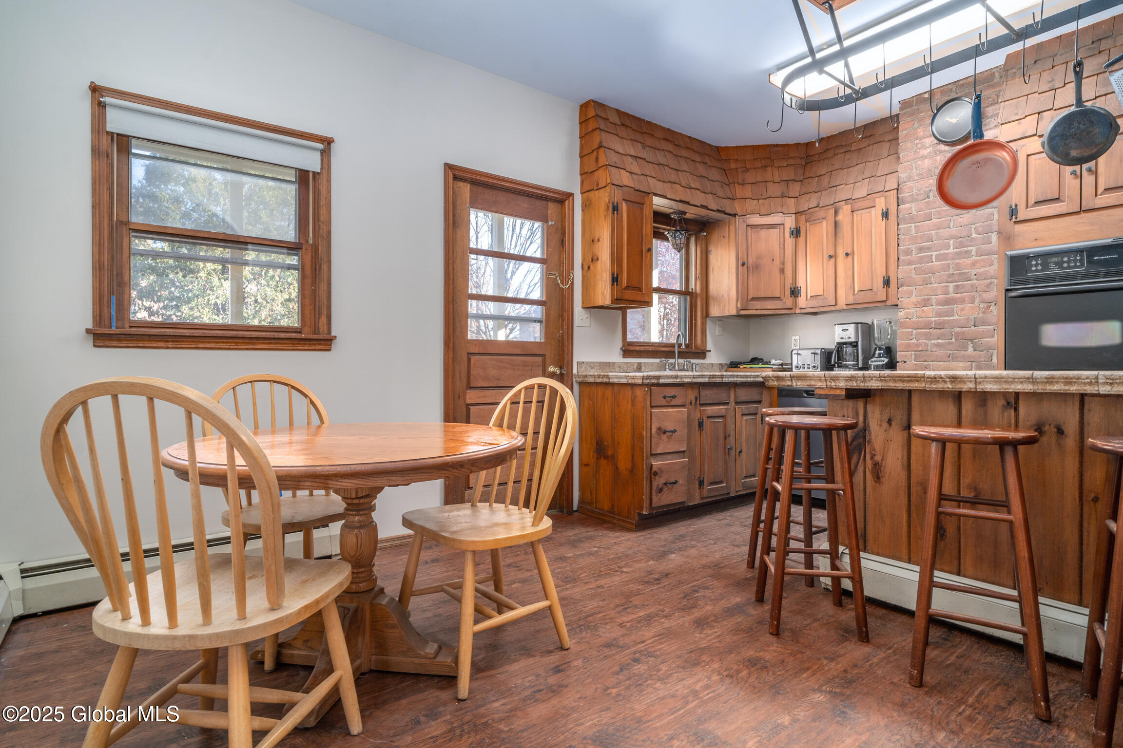 Saratoga Springs, New York 12866, United States, 5 Bedrooms Bedrooms, ,4 BathroomsBathrooms,Residential,Contingent,191566