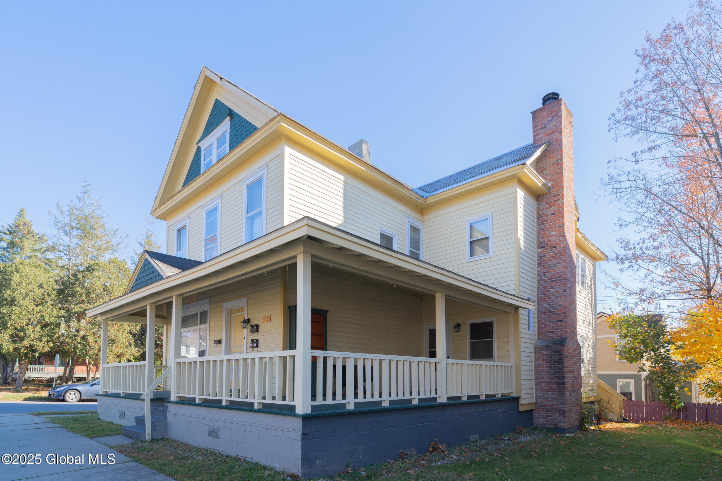 Saratoga Springs, New York 12866, United States, 5 Bedrooms Bedrooms, ,4 BathroomsBathrooms,Residential,Contingent,191566