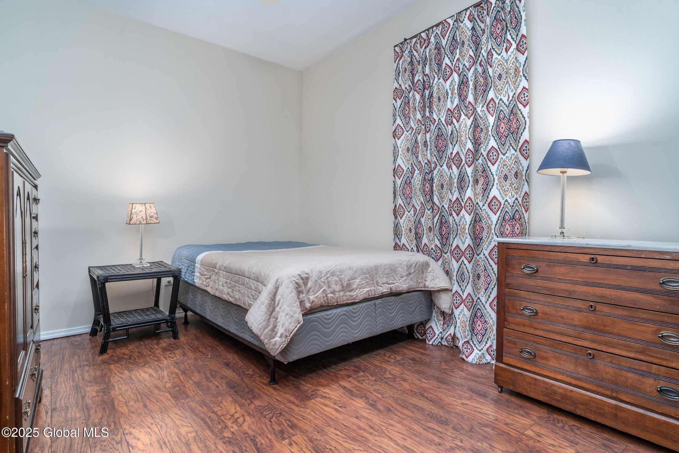 Saratoga Springs, New York 12866, United States, 5 Bedrooms Bedrooms, ,4 BathroomsBathrooms,Residential,Contingent,191566