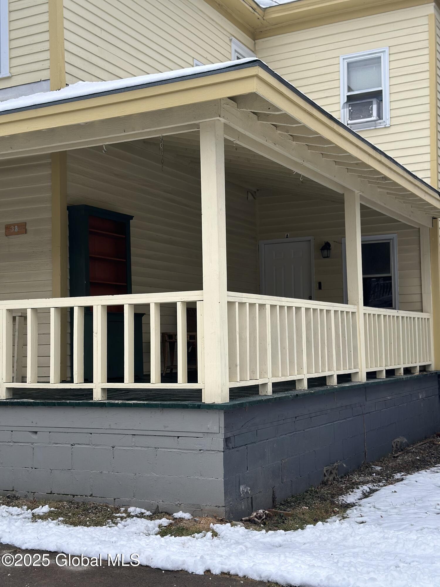 Saratoga Springs, New York 12866, United States, 5 Bedrooms Bedrooms, ,4 BathroomsBathrooms,Residential,Contingent,191566