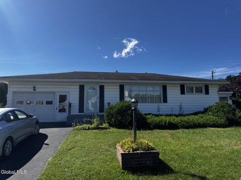 Homes For Sale - 5 Brentwood Avenue<br/> Gloversville, NY 12078