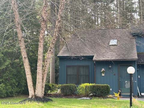 Townhouse For Rent - 40 Margaret Drive<br/> Warren County, Queensbury, NY 12804