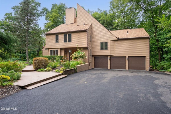 68 MILL RD, LATHAM, NY 12110 - Image bc13a8499ffb0fafdd078904b2951c8a/90537024
