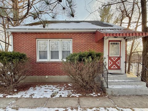 Photo of 512 3rd Ave Extension, Rensselaer, NY 12144 (MLS # 202527190)
