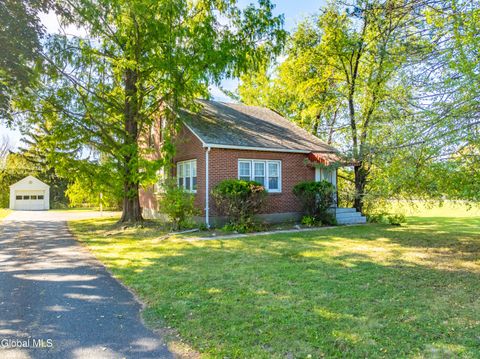Photo of 512 3rd Ave Extension, Rensselaer, NY 12144 (MLS # 202527190) Photo of 512 3rd Ave Extension, Rensselaer, NY 12144 (MLS # 202527190)