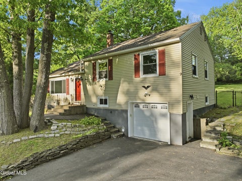 Homes For Sale - 9 W Skyview Drive<br/> Cohoes, NY 12047