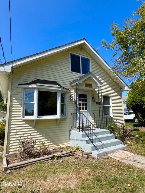 Homes For Sale - 125 Joslen Boulevard<br/> Hudson, NY 12534