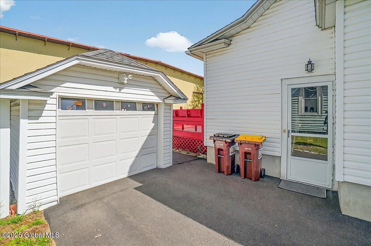 19 Dott Avenue, Albany, New York image 31