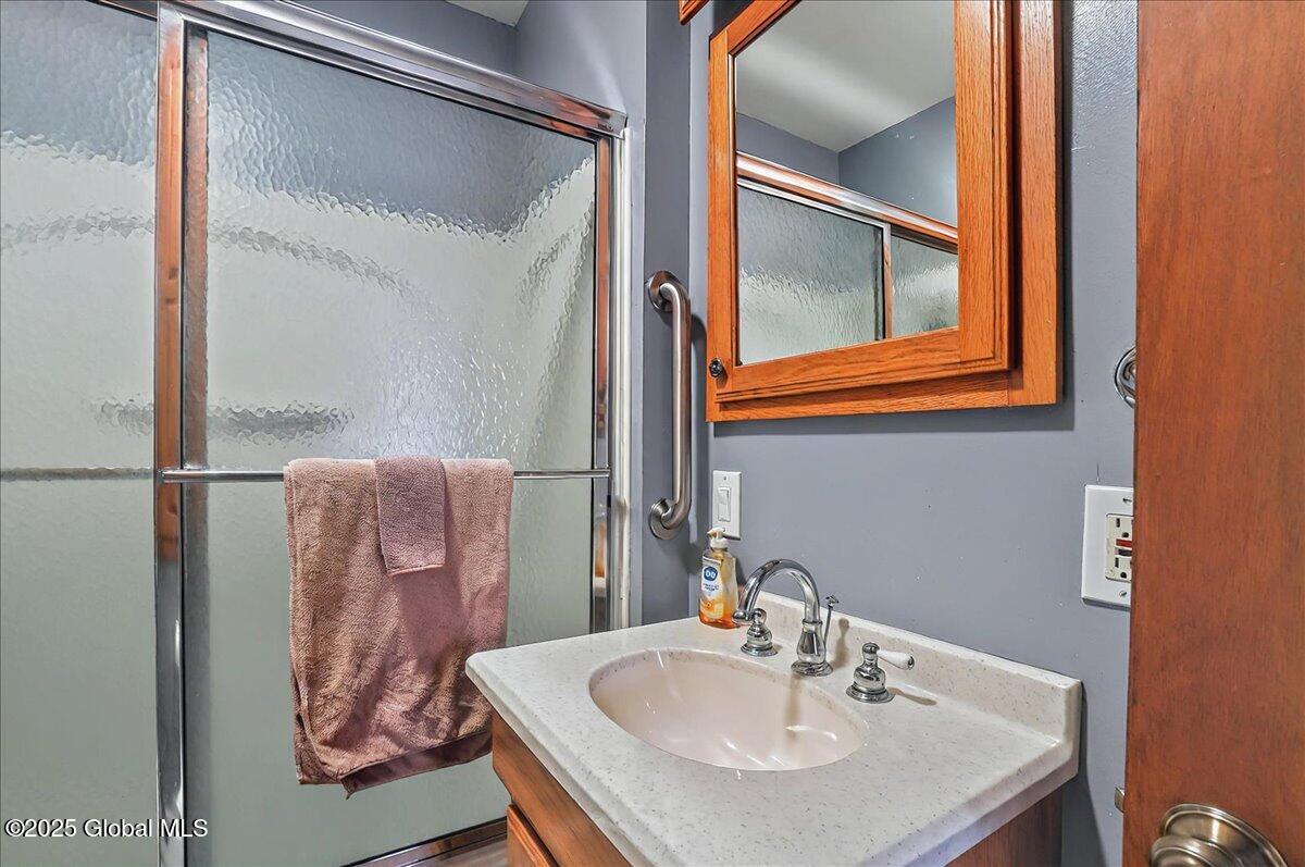 19 Dott Avenue, Albany, New York image 20