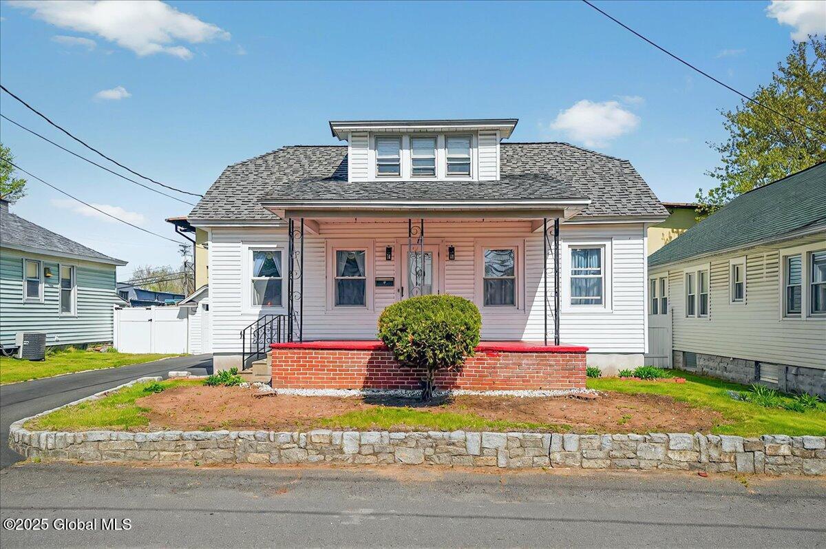 19 Dott Avenue, Albany, New York image 4