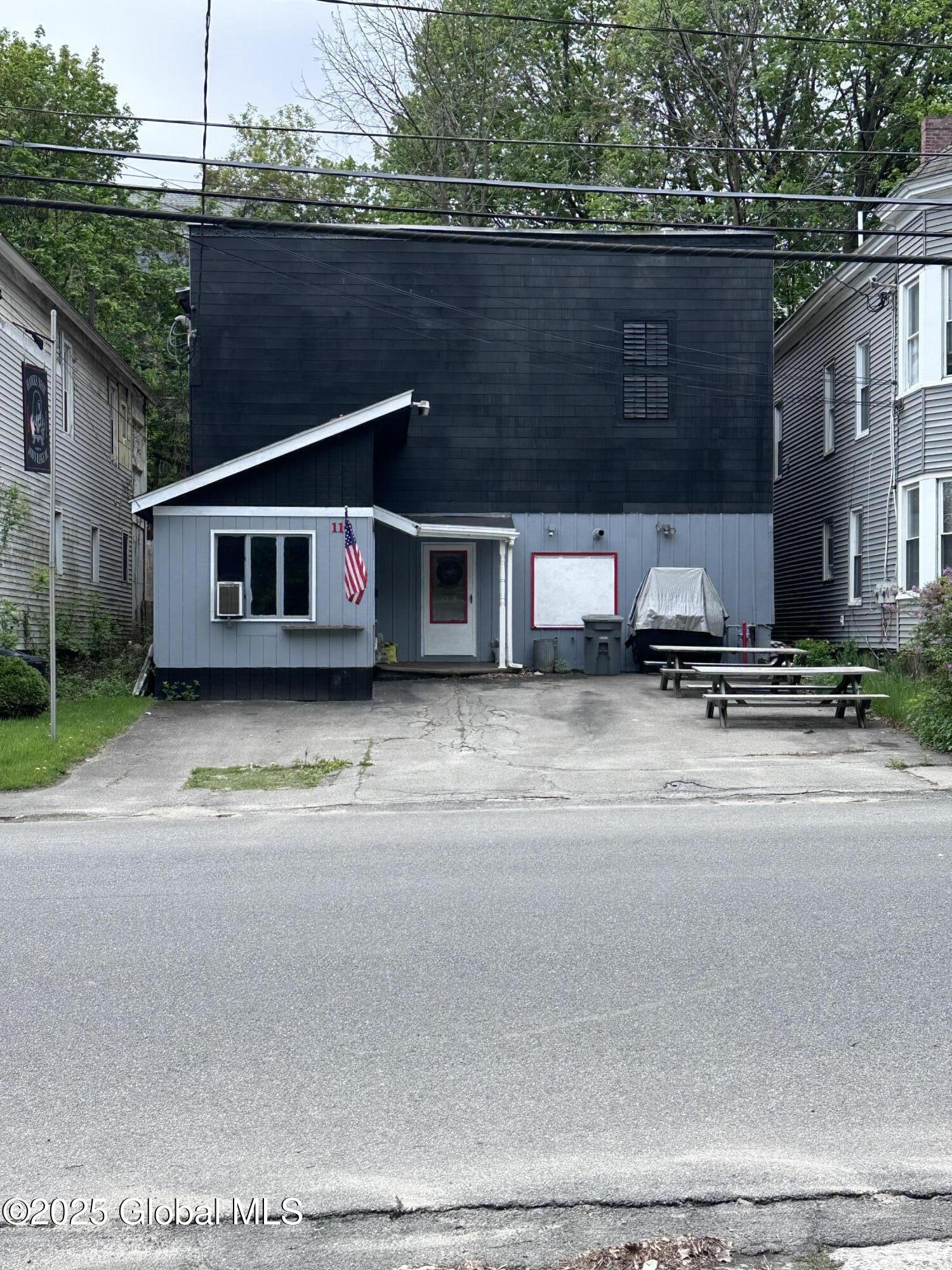 110 Brookside Avenue, Amsterdam, New York image 1