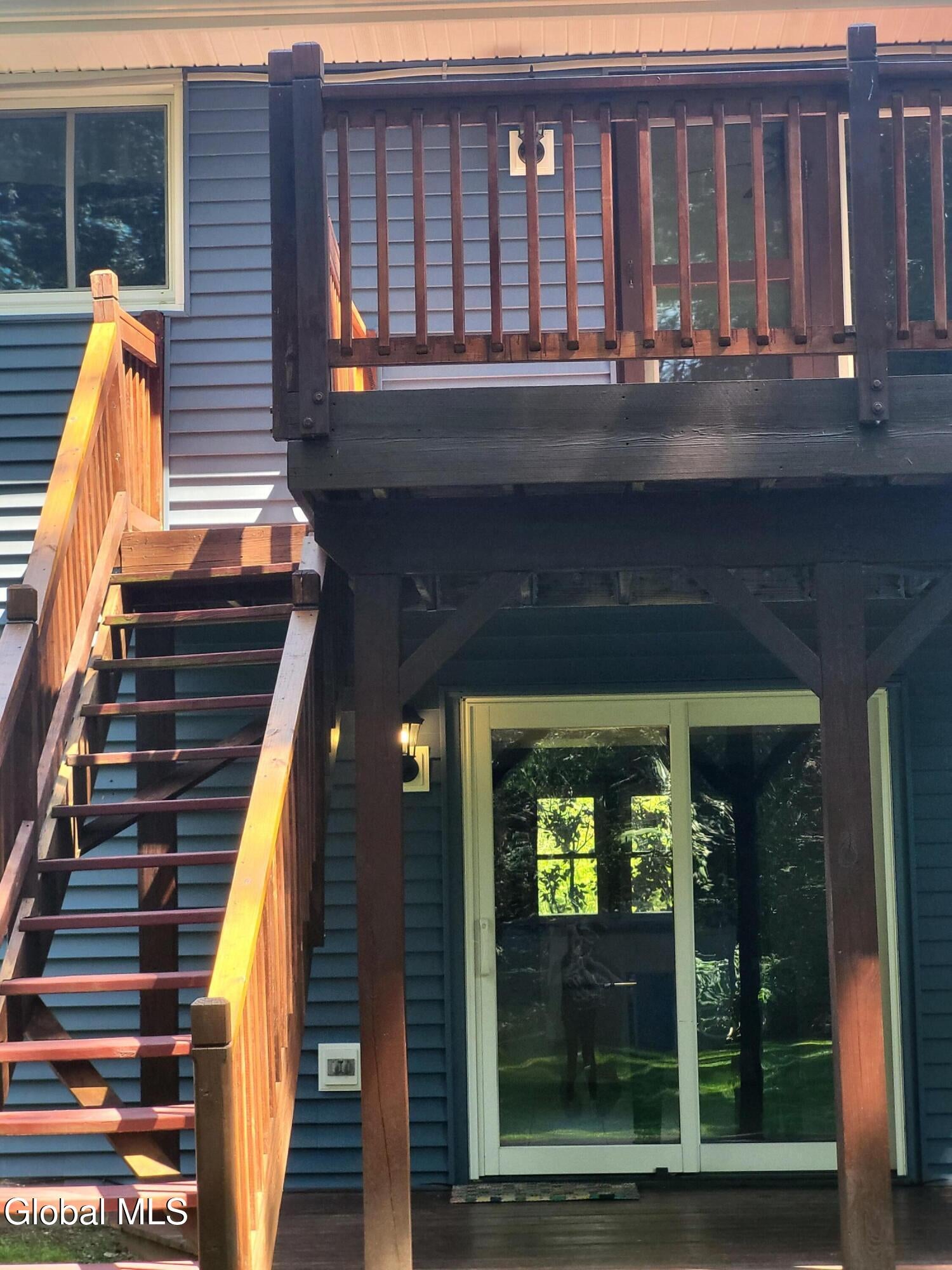 1 Forest Road