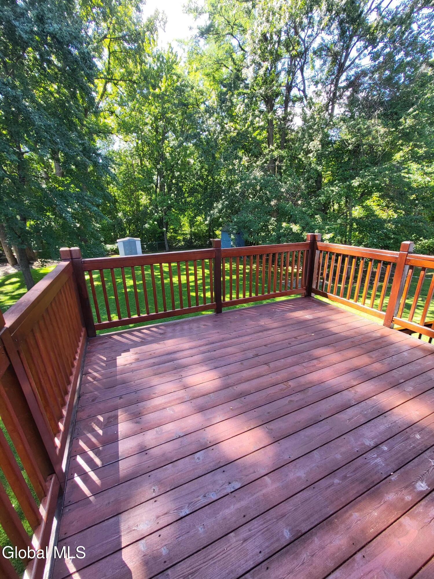 1 Forest Road