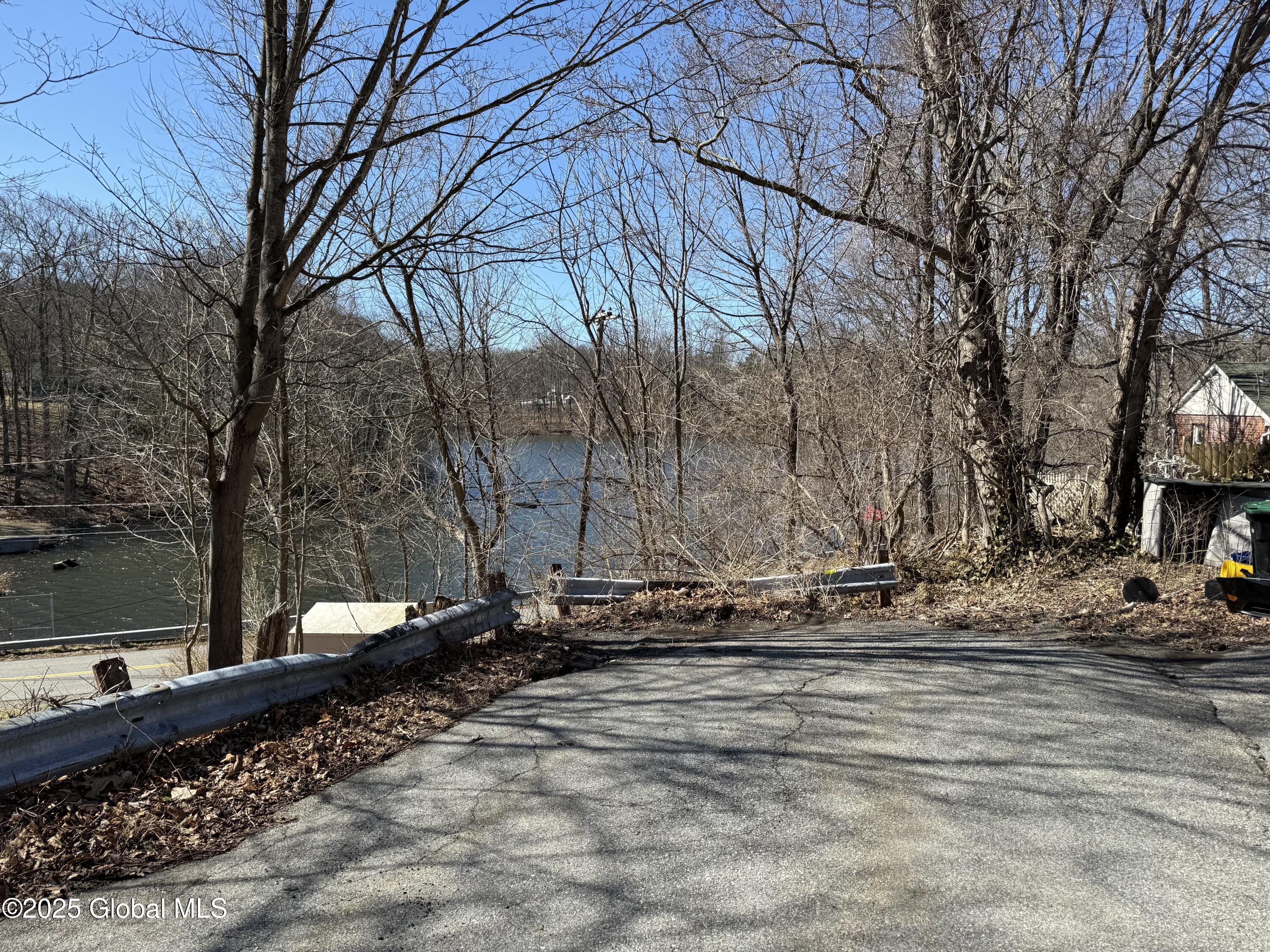 24 Greene Road, New York Mills, New York image 4