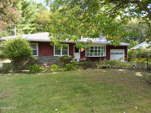 Photo of 38 E Wiggand Drive, Glenmont, NY 12077 (MLS # 202628307)