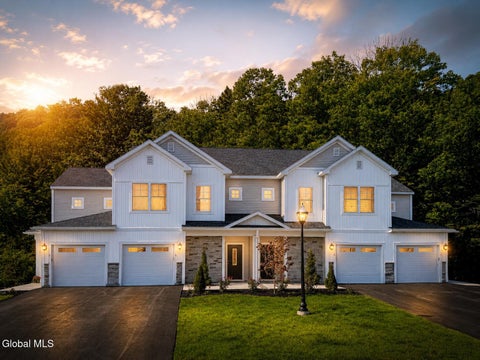 Condo For Sale - 8 Reeds Hollow<br/> Saratoga County, Stillwater, NY 12866