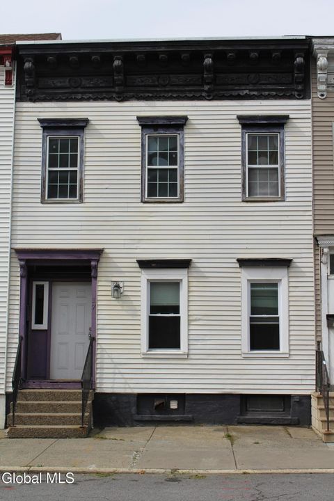 Photo of 17 N Lake Avenue, Albany, NY 12203 (MLS # 202526311)