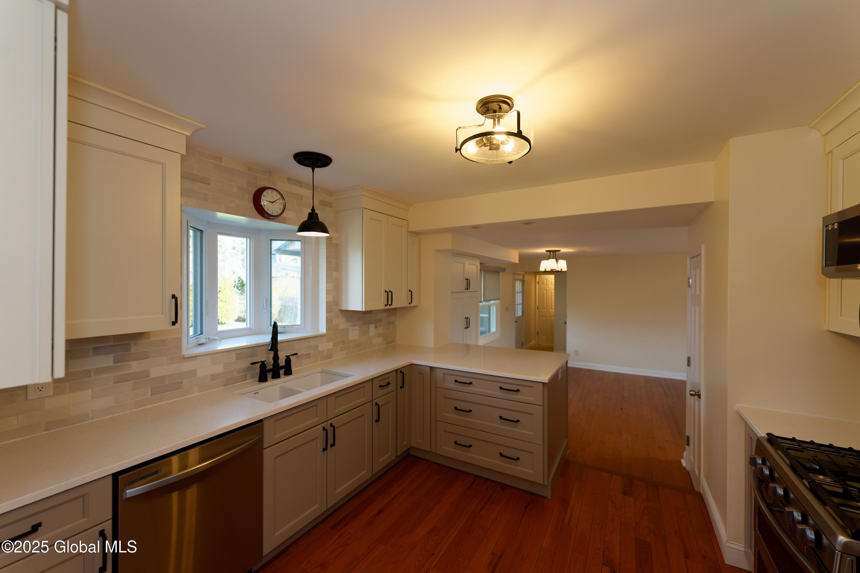 36 Davis Avenue, Albany, New York image 14