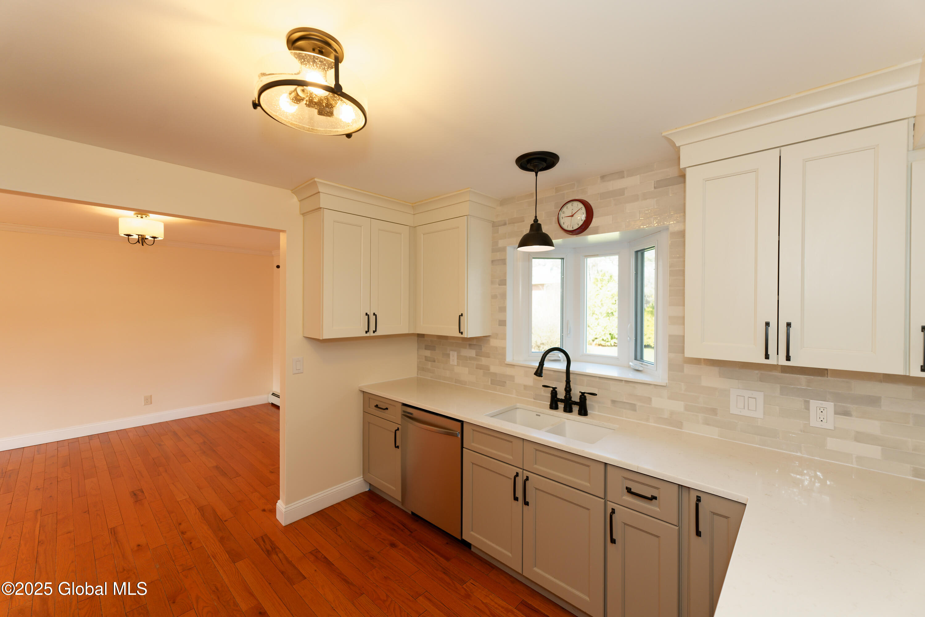 36 Davis Avenue, Albany, New York image 13
