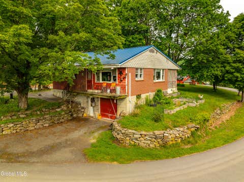 Photo of 62 Tybush Lane, Troy, NY 12180 (MLS # 202612191)