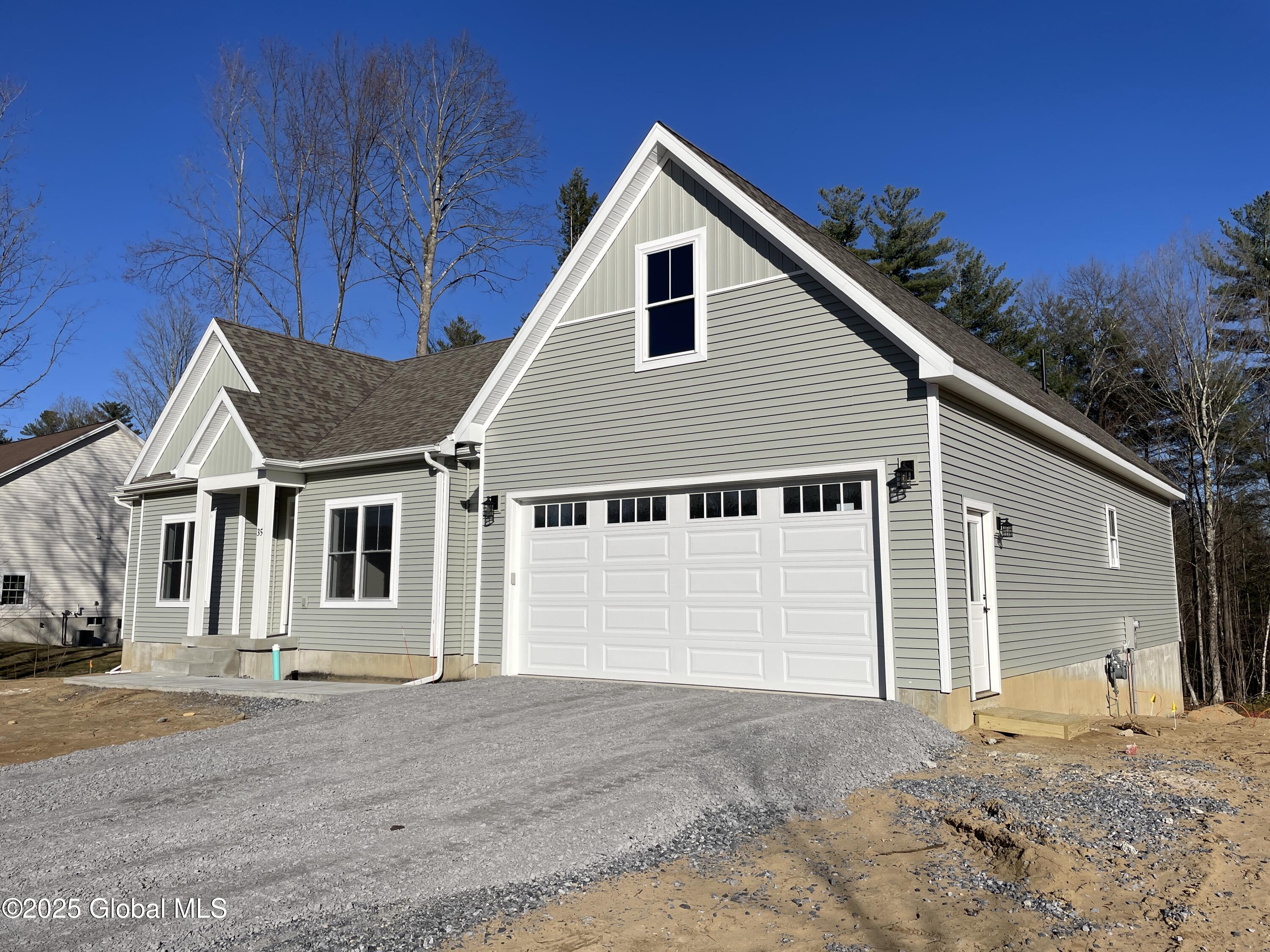 Wilton, New York 12831, United States, 3 Bedrooms Bedrooms, ,2 BathroomsBathrooms,Residential,Pending,60103