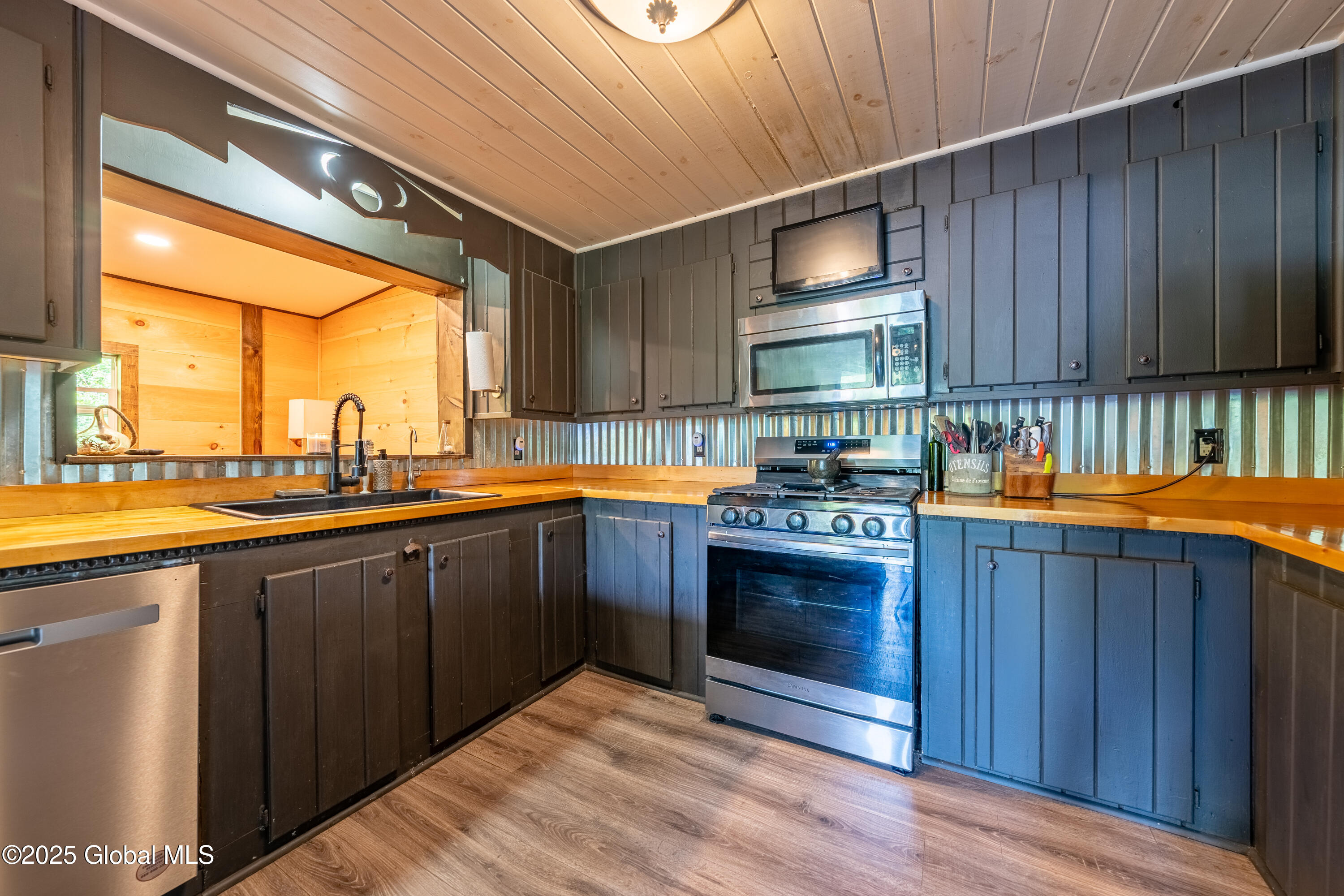 418 W West Ghent Road, Hudson, New York image 13