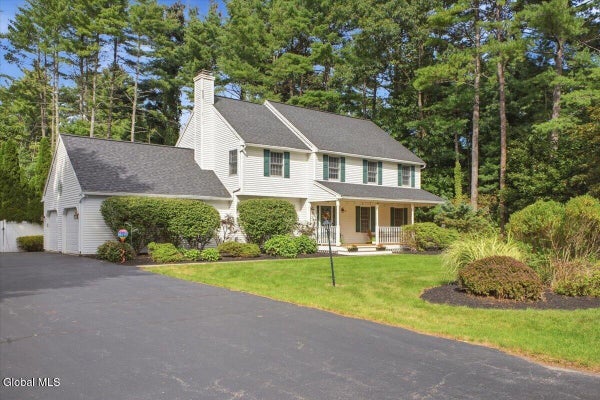 39 ALGONQUIN DR, QUEENSBURY, NY 12804 - Image be8aac91163f81e16f5441b689941ea2/2317425287